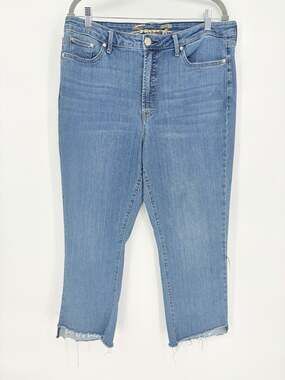 Seven7 Light Wash Distressed Girlfriend Cropped Jeans Size 16 Stretch Denim